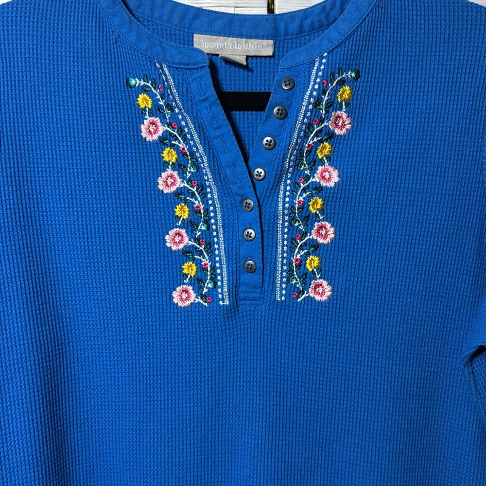 Woman Within Women’s Blue Embroidered Thermal Henley‎ Long Sleeve Size Large - Picture 2 of 10